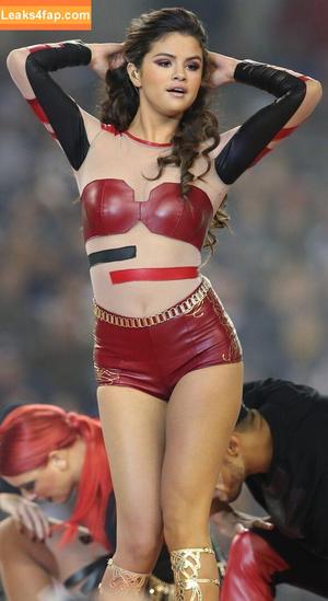 Selena Gomez photo #4778
