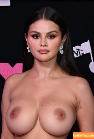 Selena Gomez photo #4795