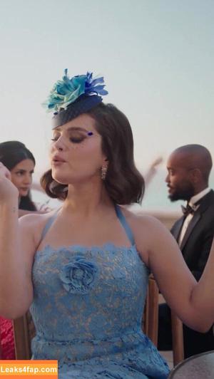 Selena Gomez photo #4802