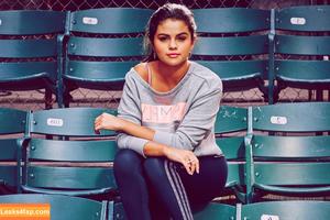 Selena Gomez photo #4841