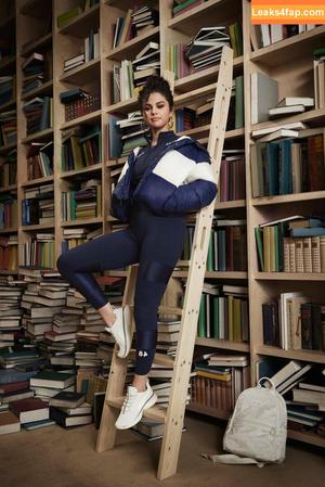 Selena Gomez photo #4857