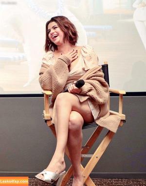 Selena Gomez photo #4984