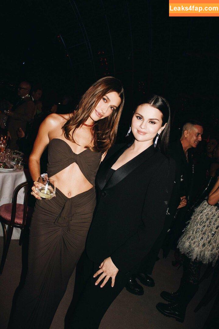 Selena Gomez / Selena / https: / selena.gomez / selenagomez leaked photo photo #5086