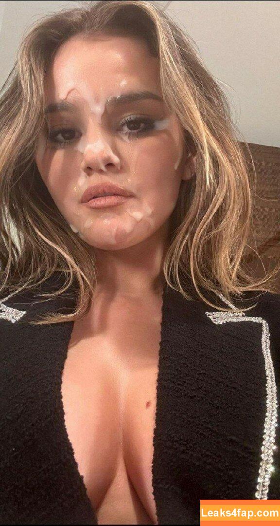 Selena Gomez / Selena / https: / selena.gomez / selenagomez leaked photo photo #5104