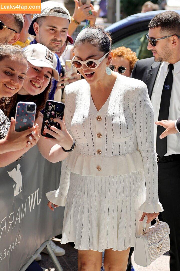 Selena Gomez / Selena / https: / selena.gomez / selenagomez leaked photo photo #5113