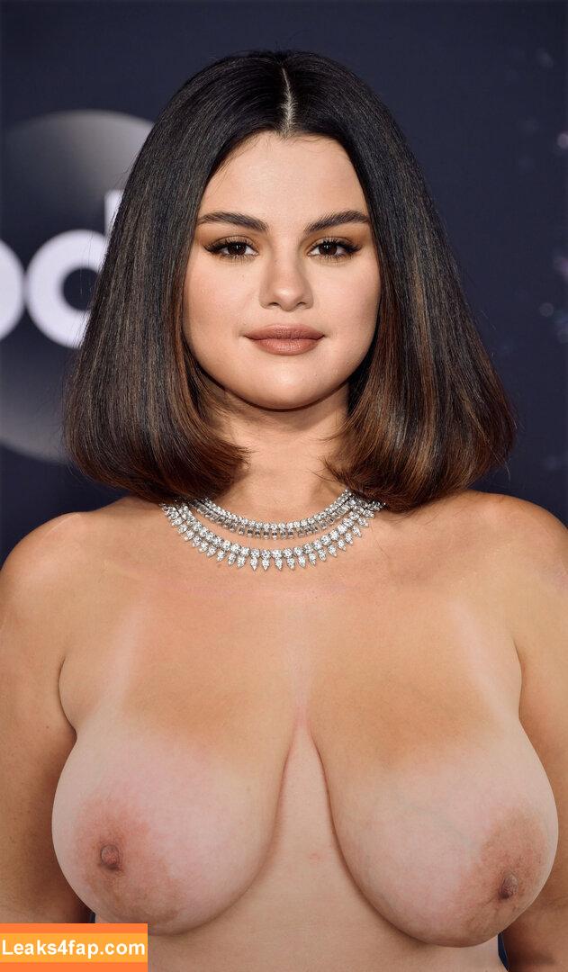 Selena Gomez / Selena / https: / selena.gomez / selenagomez leaked photo photo #5177