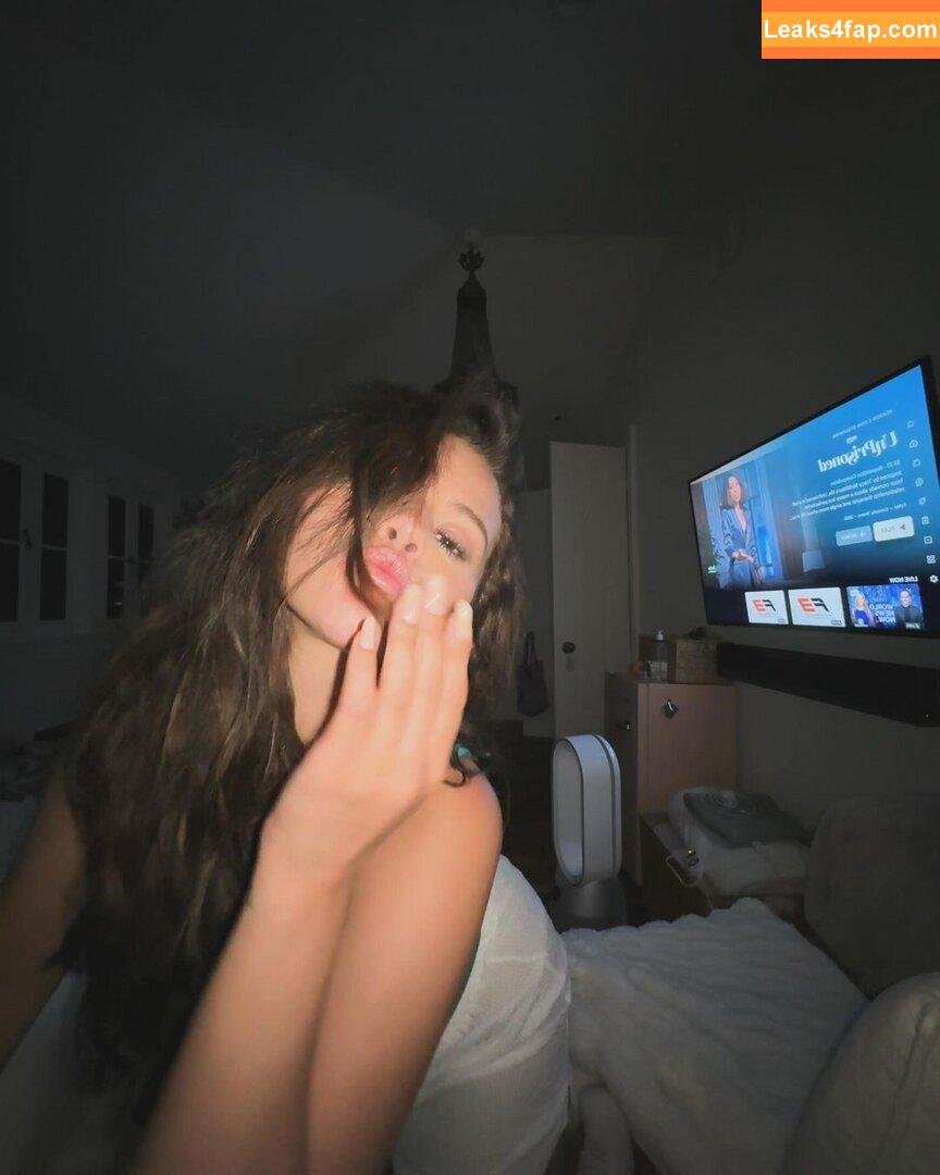 Selena Gomez / Selena / https: / selena.gomez / selenagomez leaked photo photo #5207
