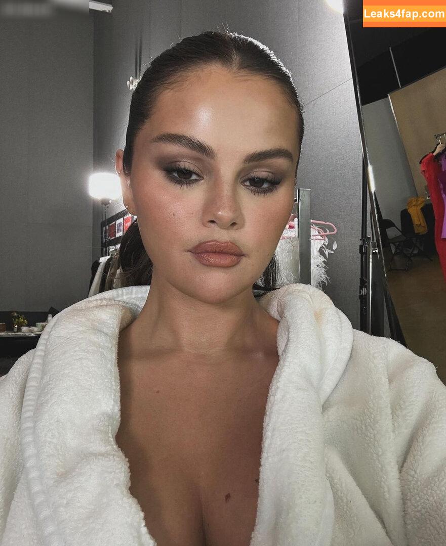 Selena Gomez / Selena / https: / selena.gomez / selenagomez leaked photo photo #5216