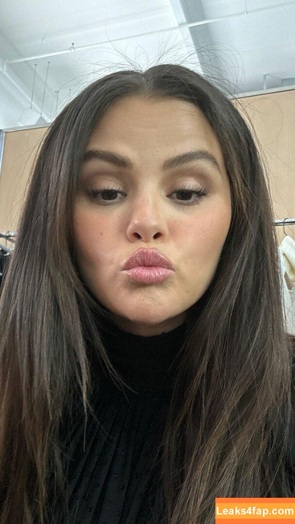 Selena Gomez / Selena / https: / selena.gomez / selenagomez leaked photo photo #5217