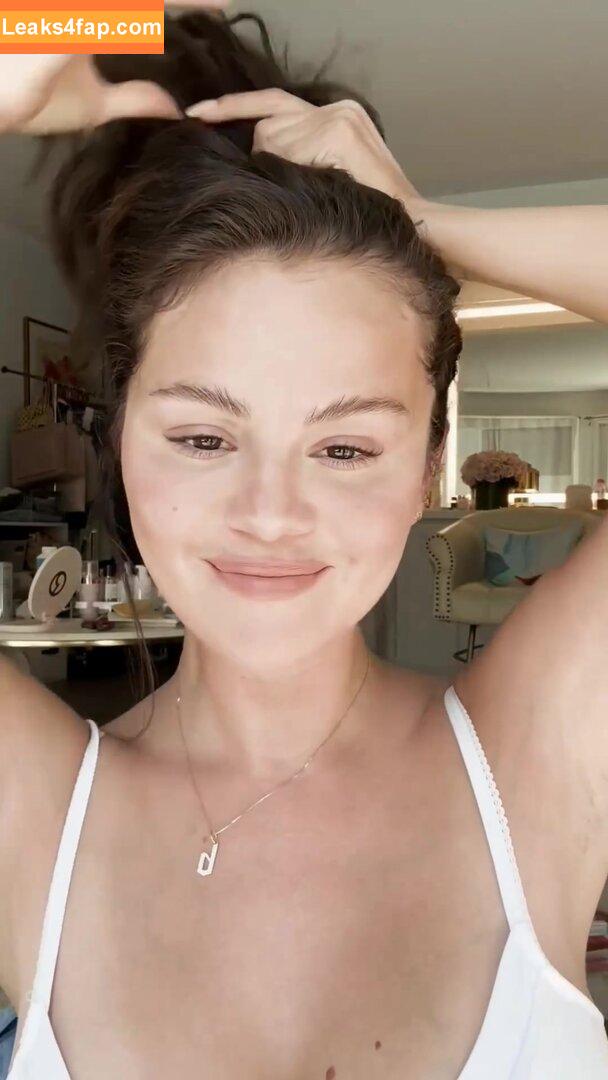 Selena Gomez / Selena / https: / selena.gomez / selenagomez leaked photo photo #5220