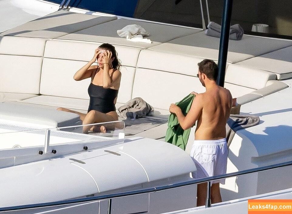 Selena Gomez / Selena / https: / selena.gomez / selenagomez слитое фото фото #5313