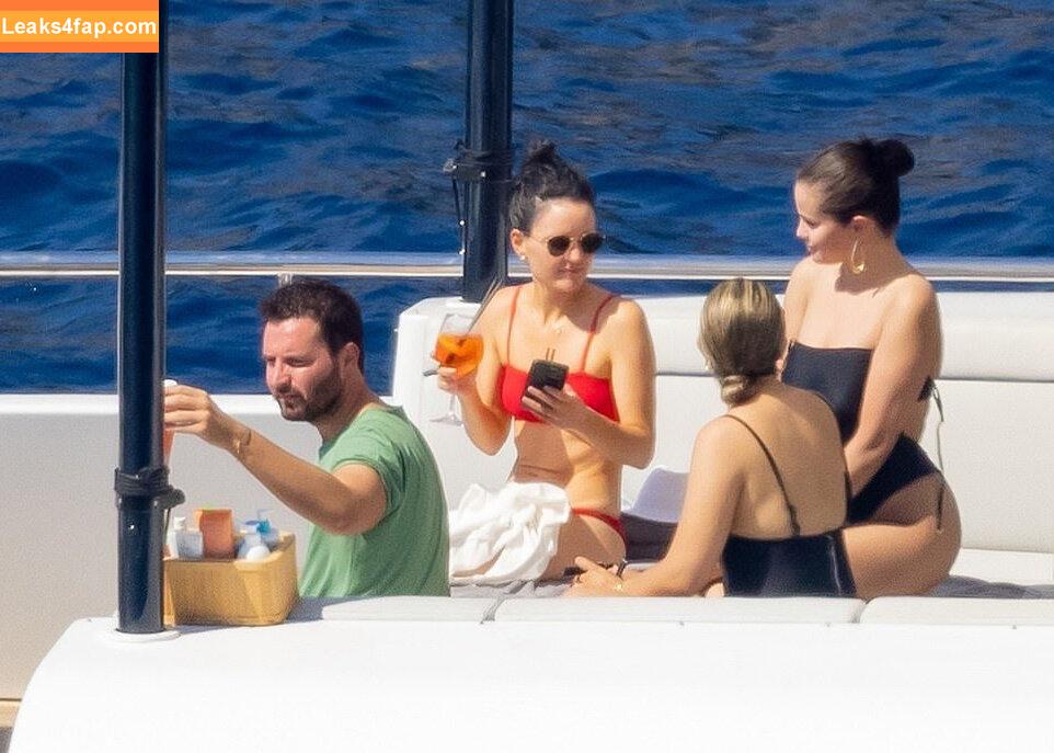 Selena Gomez / Selena / https: / selena.gomez / selenagomez leaked photo photo #5314