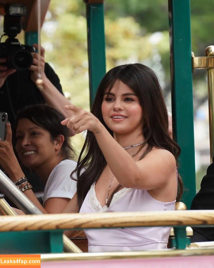 Selena Gomez / Selena / https: / selena.gomez / selenagomez leaked photo photo #5424