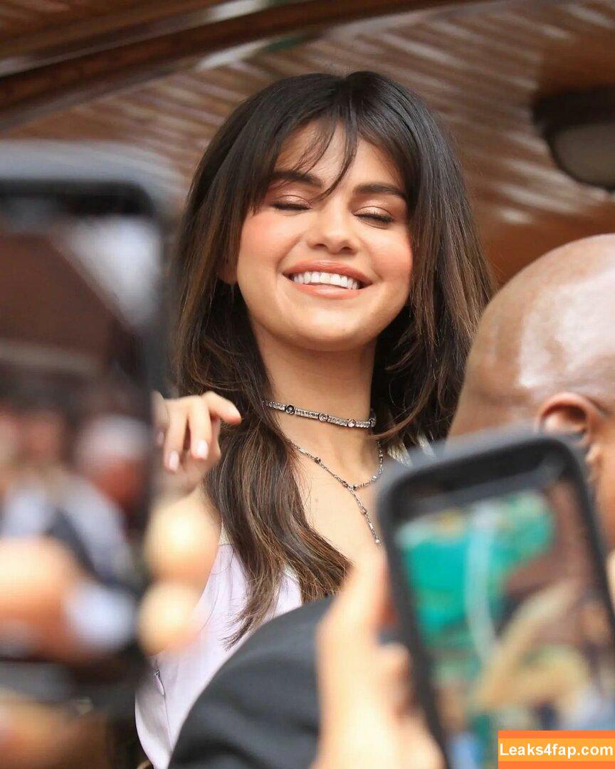 Selena Gomez / Selena / https: / selena.gomez / selenagomez leaked photo photo #5428