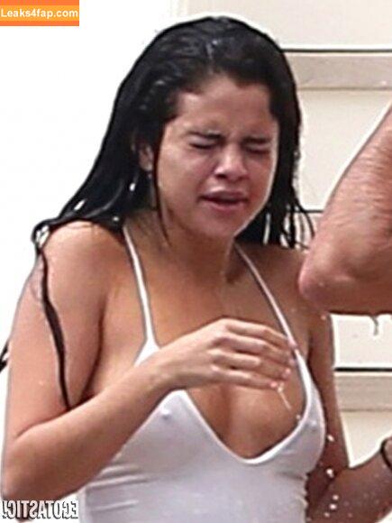 Selena Gomez / Selena / https: / selena.gomez / selenagomez leaked photo photo #5439