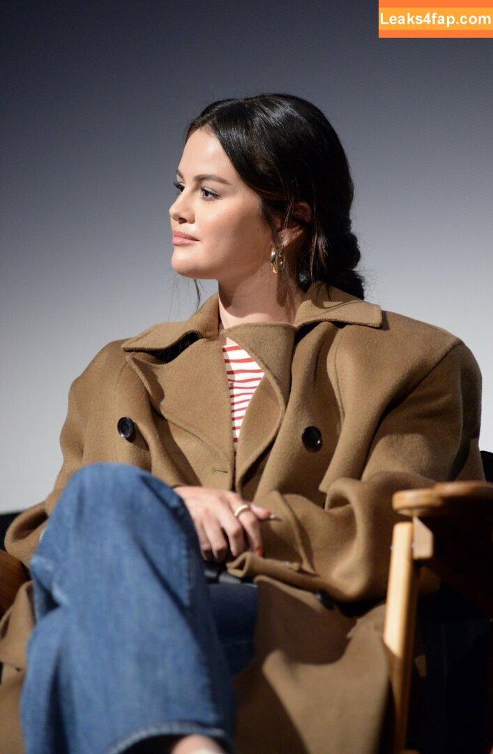 Selena Gomez / Selena / https: / selena.gomez / selenagomez leaked photo photo #5451