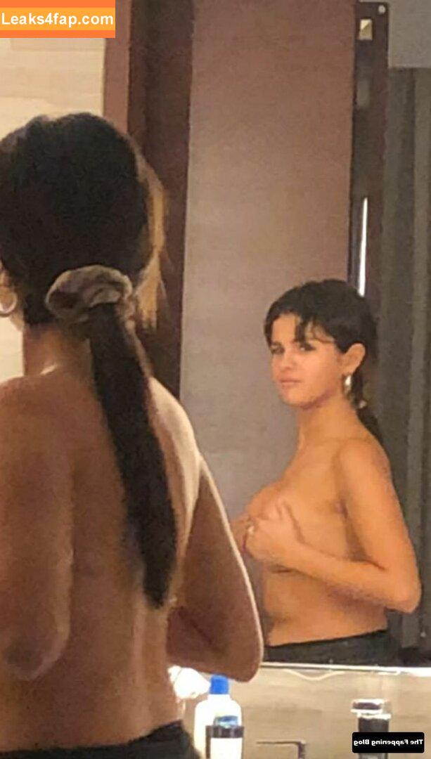 Selena Gomez / Selena / https: / selena.gomez / selenagomez leaked photo photo #5456