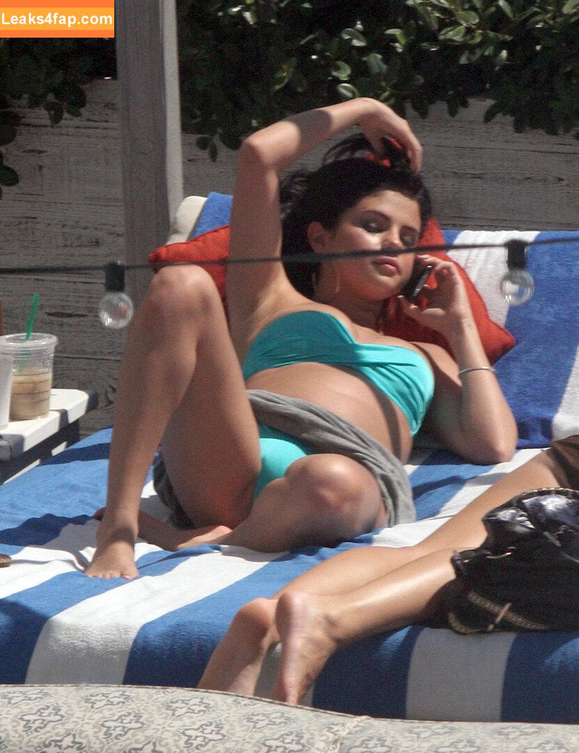 Selena Gomez / Selena / https: / selena.gomez / selenagomez leaked photo photo #5480