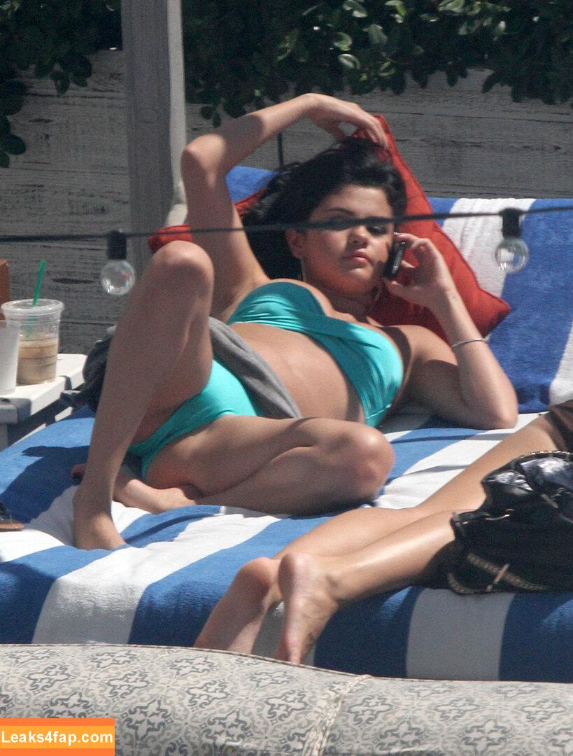 Selena Gomez / Selena / https: / selena.gomez / selenagomez leaked photo photo #5483