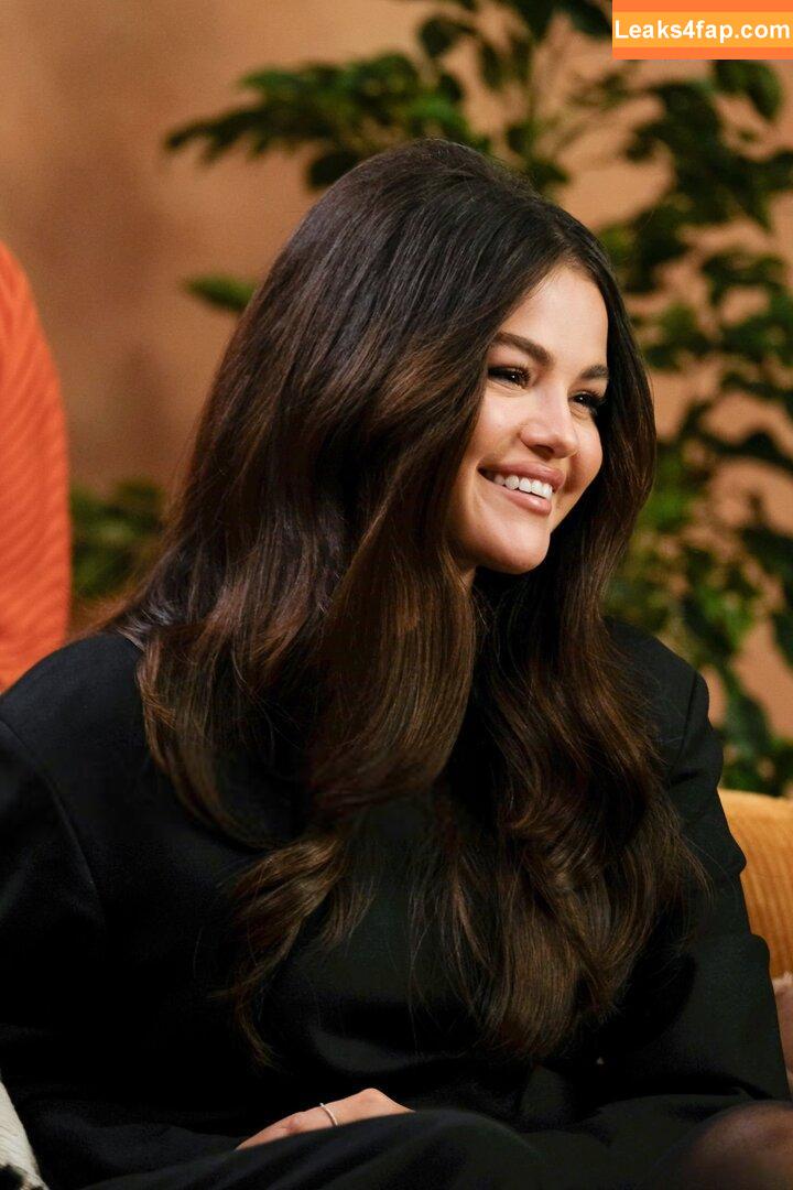 Selena Gomez / Selena / https: / selena.gomez / selenagomez слитое фото фото #5612