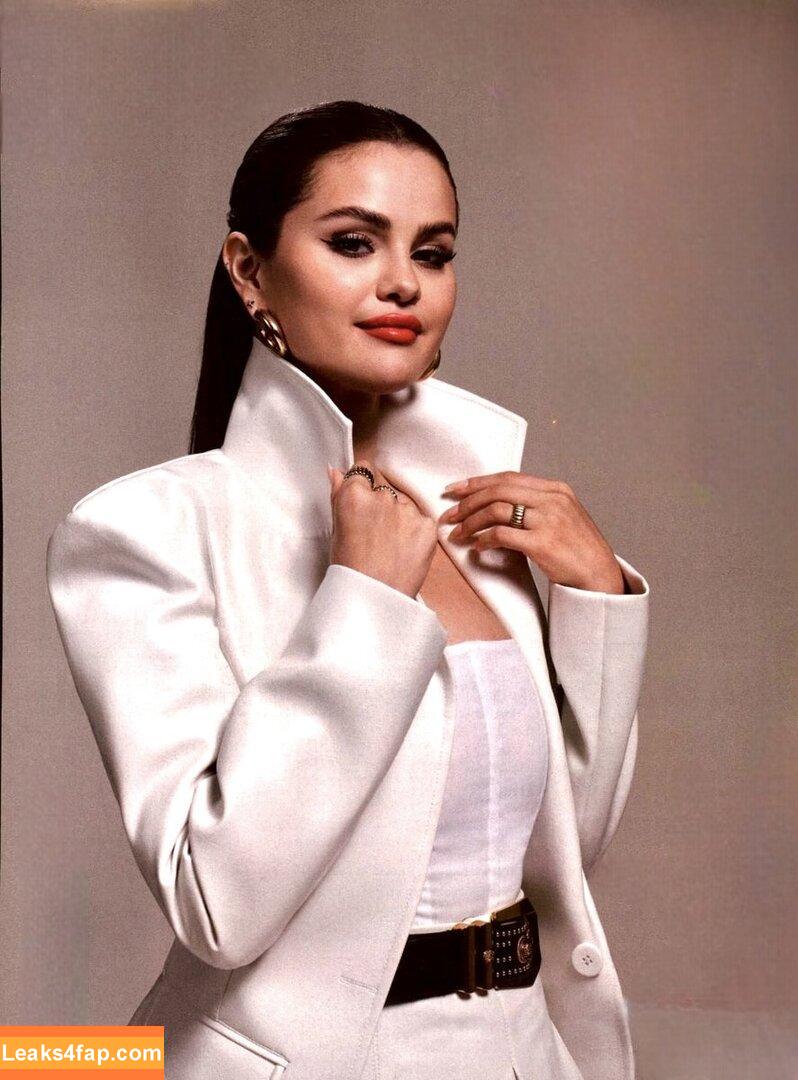 Selena Gomez / Selena / https: / selena.gomez / selenagomez leaked photo photo #5873