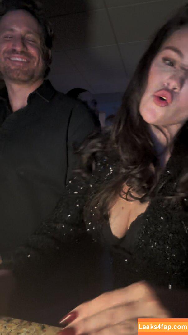 Selena Gomez / Selena / https: / selena.gomez / selenagomez слитое фото фото #5922