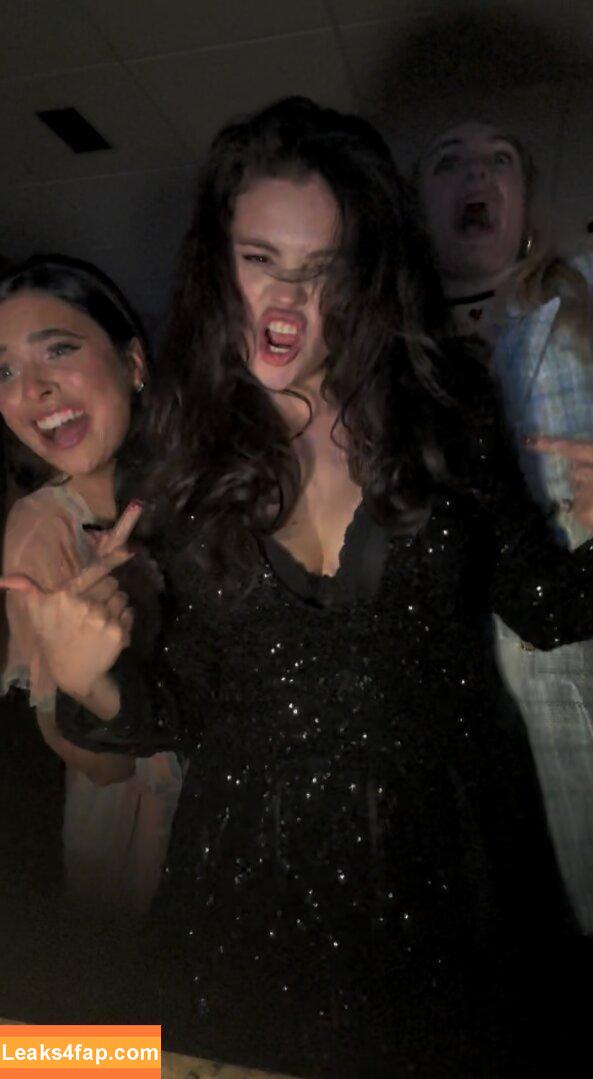 Selena Gomez / Selena / https: / selena.gomez / selenagomez слитое фото фото #5931