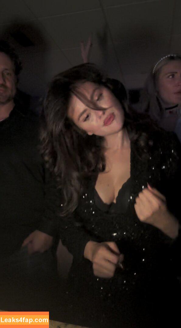 Selena Gomez / Selena / https: / selena.gomez / selenagomez слитое фото фото #5932