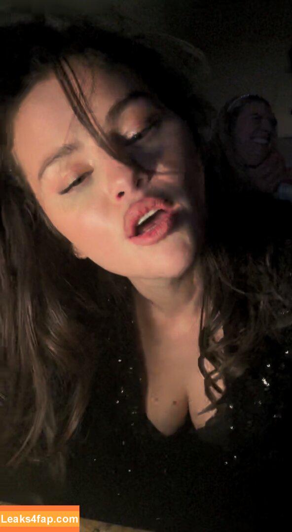 Selena Gomez / Selena / https: / selena.gomez / selenagomez слитое фото фото #5935