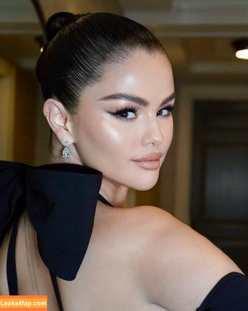 Selena Gomez / Selena / https: / selena.gomez / selenagomez слитое фото фото #5959