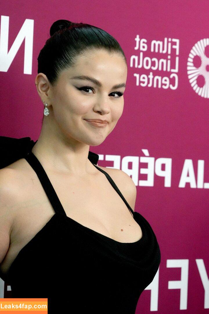 Selena Gomez / Selena / https: / selena.gomez / selenagomez слитое фото фото #5983