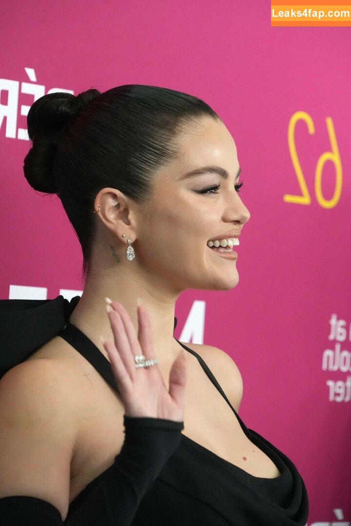 Selena Gomez / Selena / https: / selena.gomez / selenagomez слитое фото фото #5985