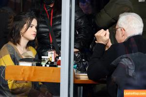 Selena Gomez photo #5060