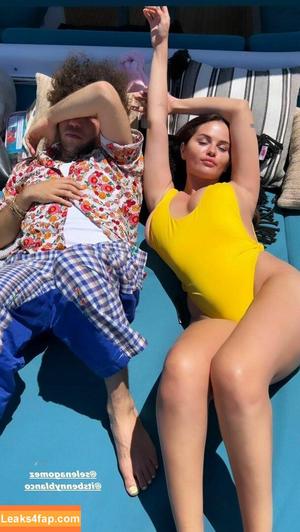 Selena Gomez photo #5090