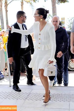 Selena Gomez photo #5117
