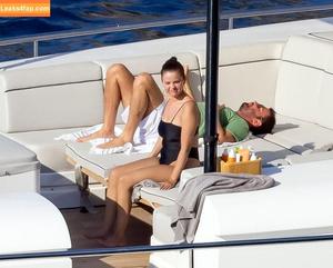 Selena Gomez фото #5304