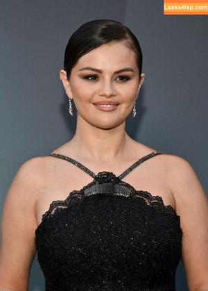Selena Gomez фото #5338