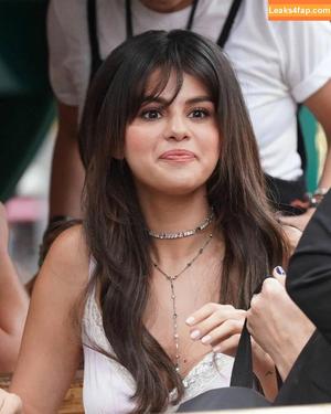 Selena Gomez photo #5425