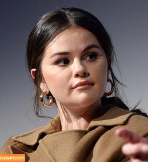 Selena Gomez photo #5446