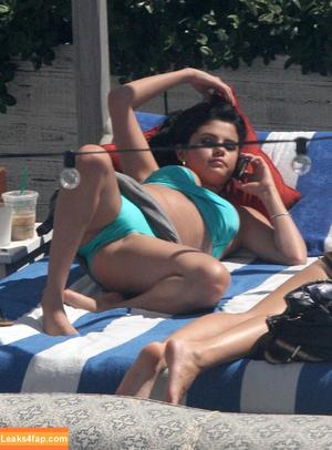 Selena Gomez photo #5482