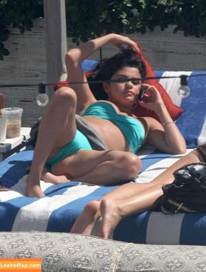Selena Gomez photo #5483