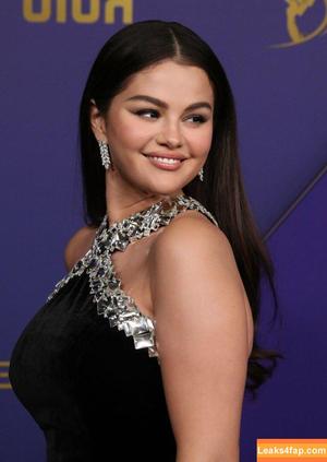 Selena Gomez фото #5759