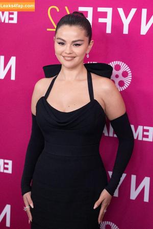 Selena Gomez фото #5975