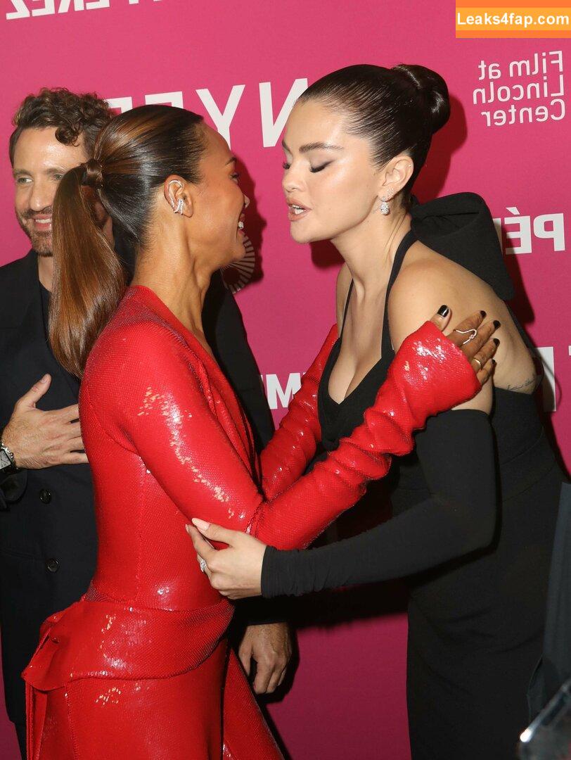 Selena Gomez / Selena / https: / selena.gomez / selenagomez leaked photo photo #6065