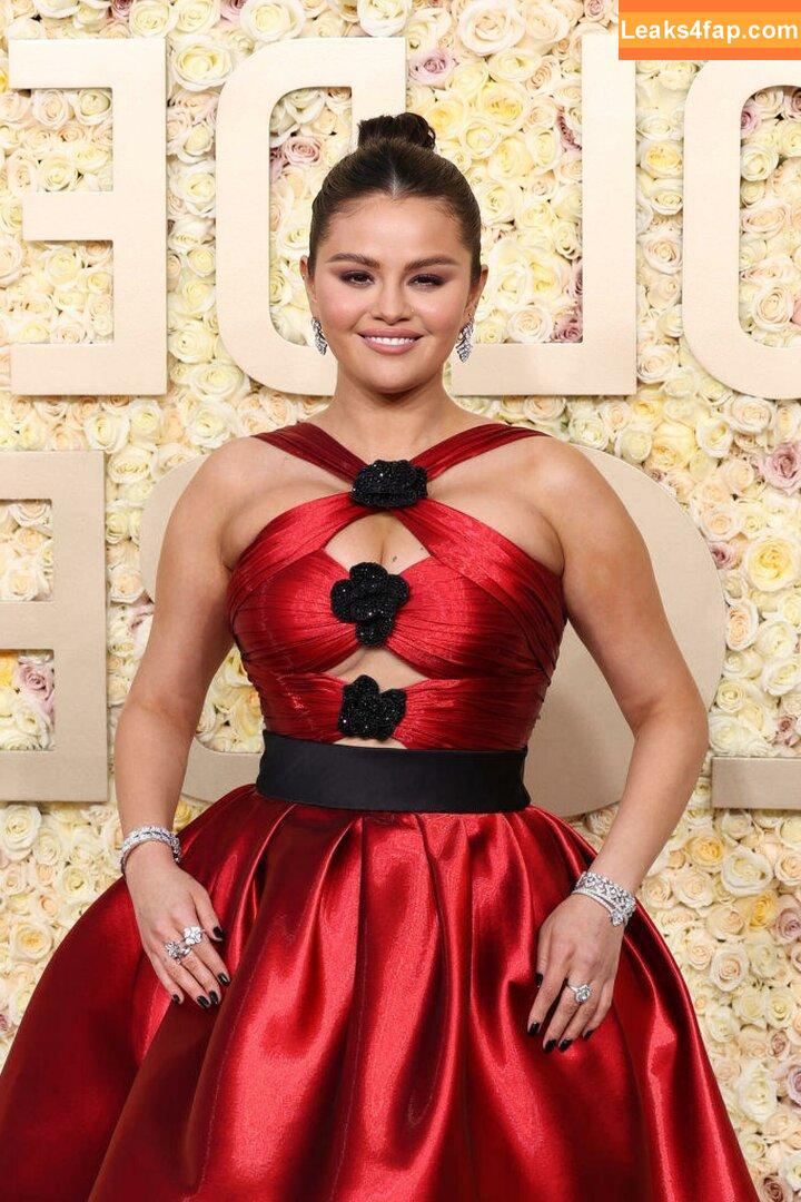 Selena Gomez / Selena / https: / selena.gomez / selenagomez leaked photo photo #6128