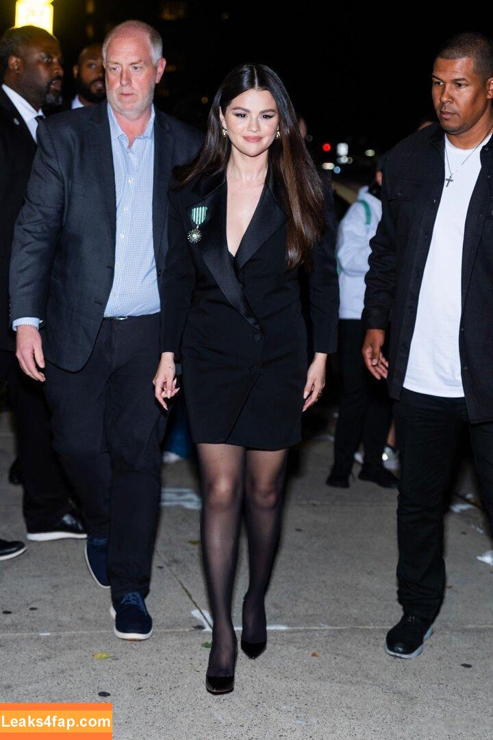 Selena Gomez / Selena / https: / selena.gomez / selenagomez leaked photo photo #6191