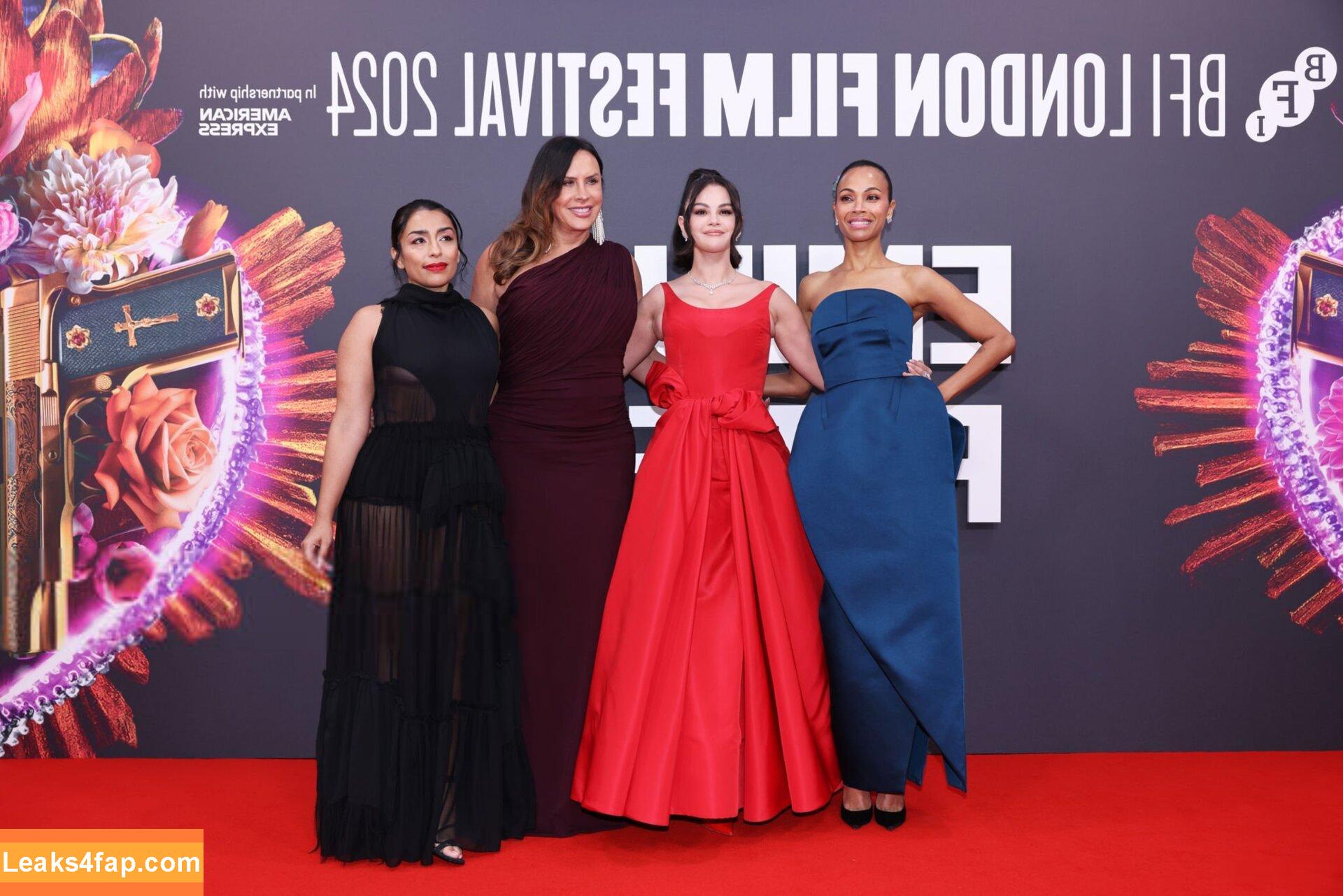 Selena Gomez / Selena / https: / selena.gomez / selenagomez leaked photo photo #6380