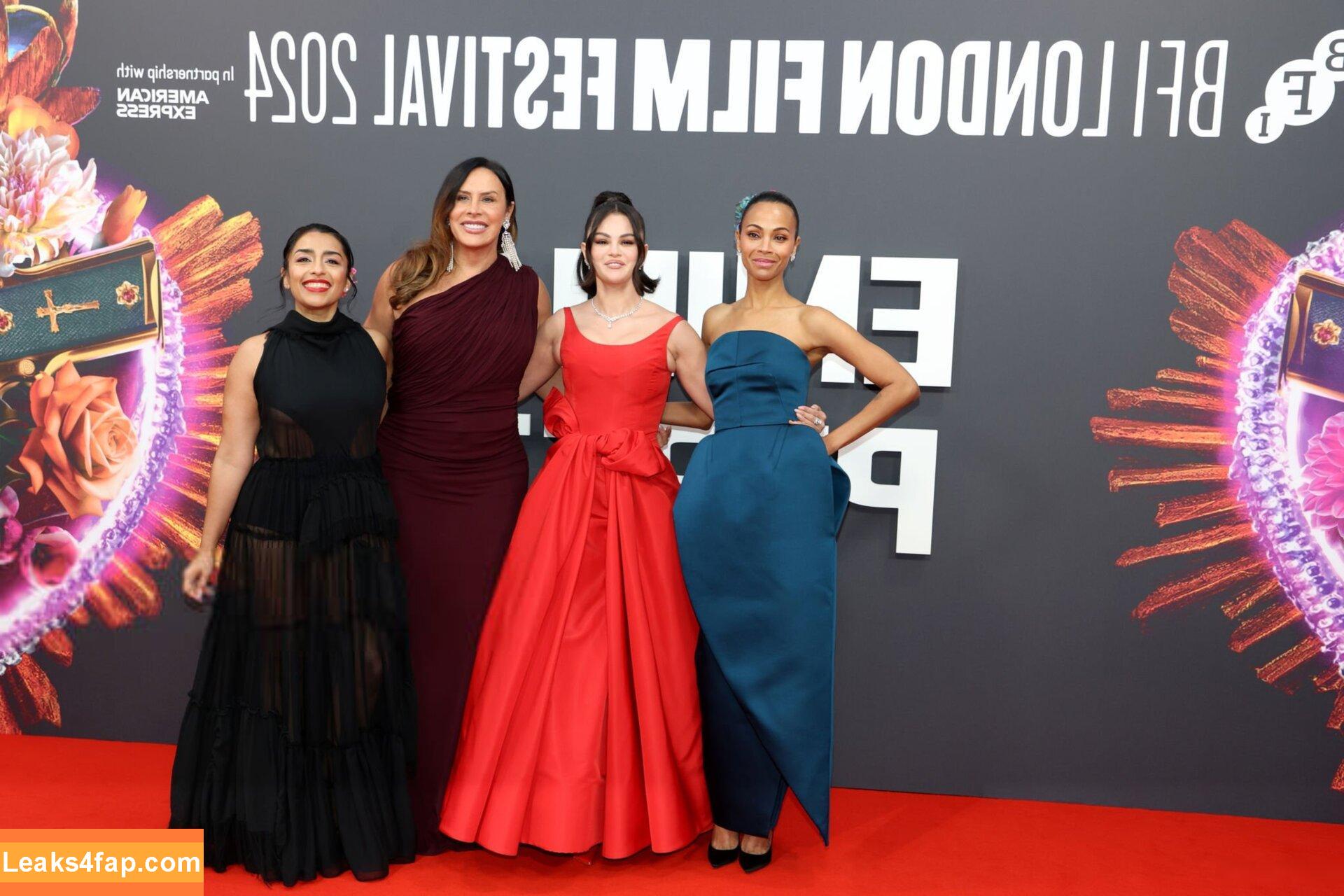 Selena Gomez / Selena / https: / selena.gomez / selenagomez leaked photo photo #6392