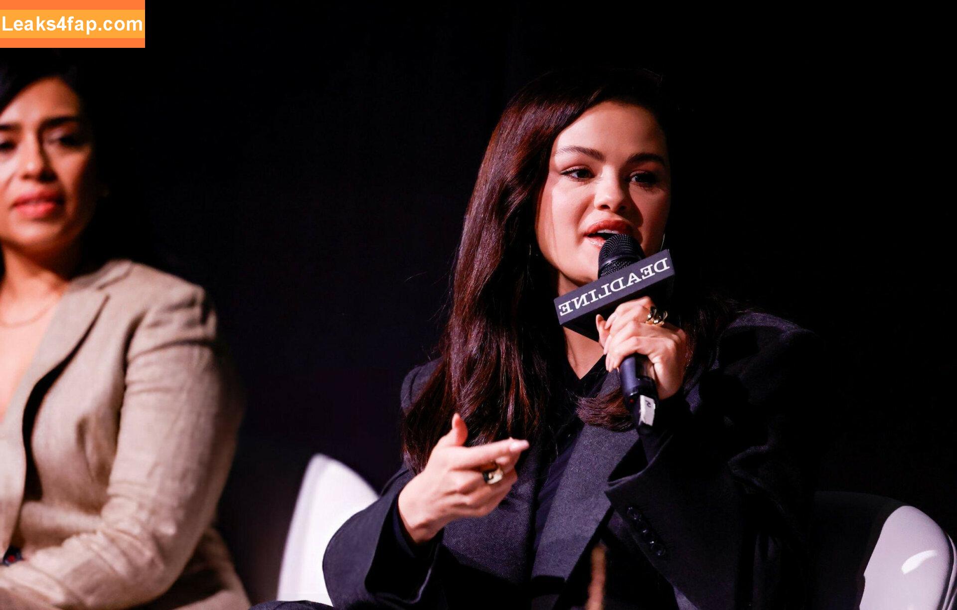 Selena Gomez / Selena / https: / selena.gomez / selenagomez leaked photo photo #6425