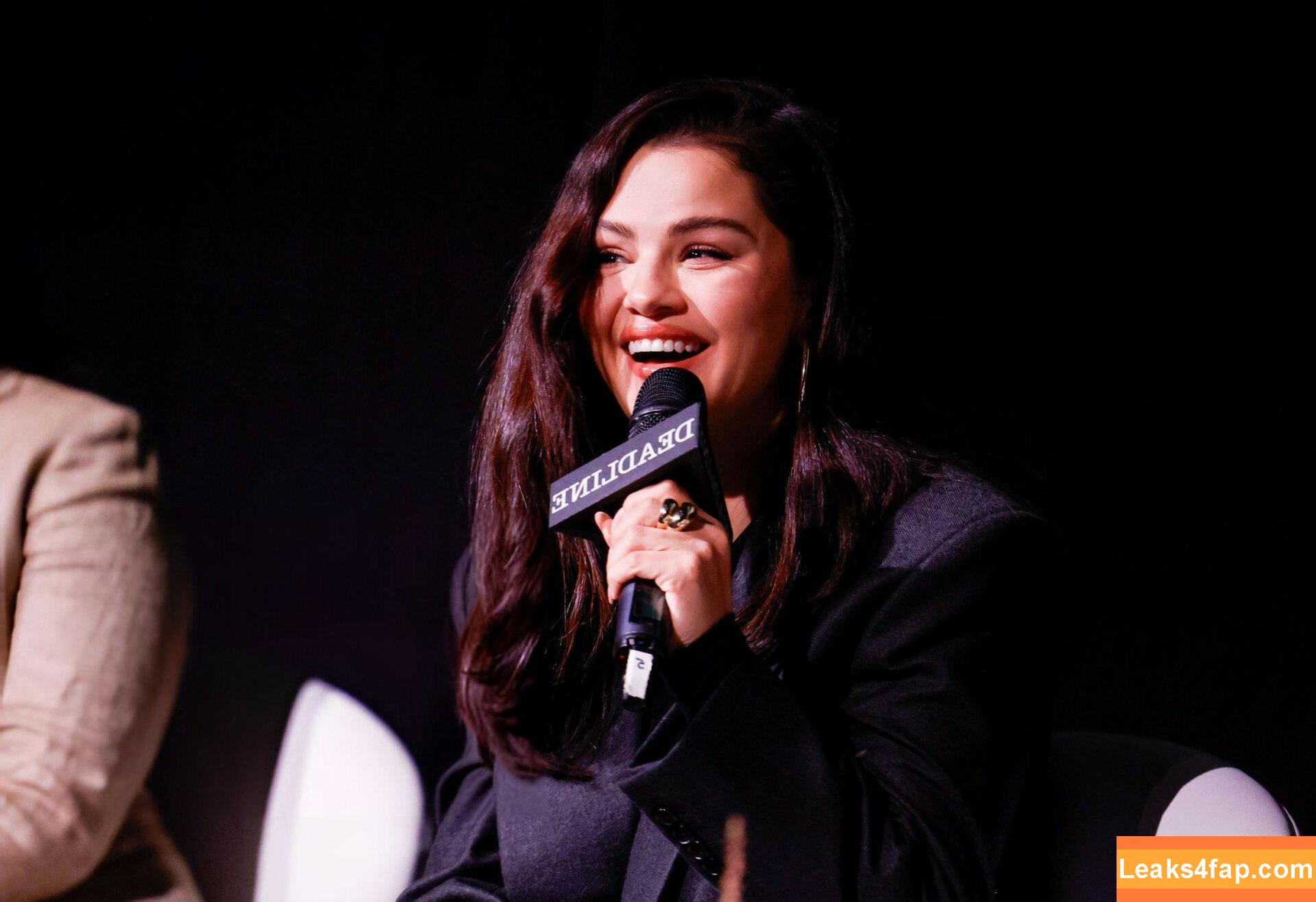 Selena Gomez / Selena / https: / selena.gomez / selenagomez leaked photo photo #6426